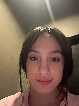 Lilonok webcam show