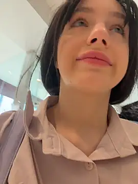 XXX chat uživo modela Lilonok