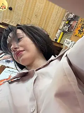 XXX chat uživo modela Lilonok