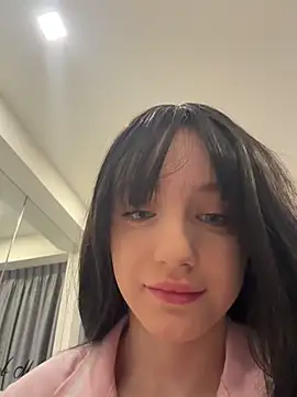 XXX chat uživo modela Lilonok