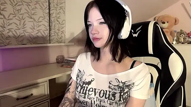 HollieMadrueno Webcam-Show