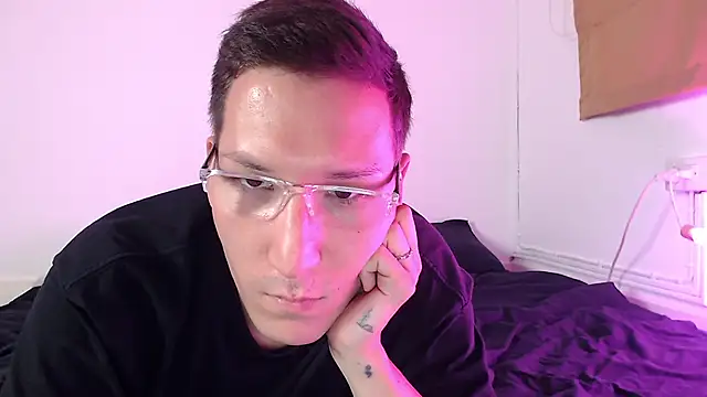 Show modela TedTewes na web-kameri
