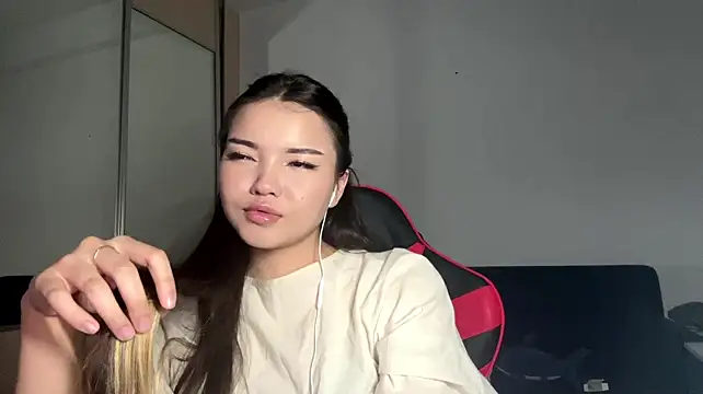 SuperiorCoil – webcam-show