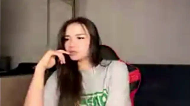 SuperiorCoil's Webcam Show
