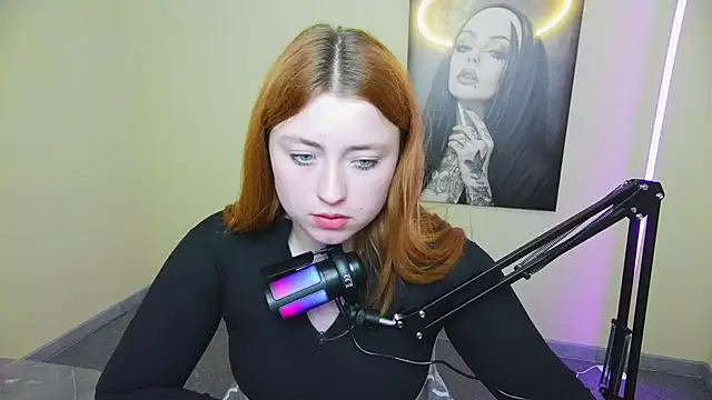 הופעת וובקאם של EvelinaEvaa