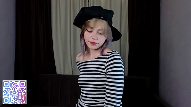 KarriKasel élő XXX-chatje