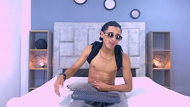 Maximo_Julin Webbikameraesitys