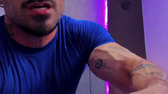 Webkamerová show dennis__coxx