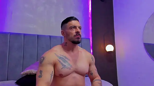 dennis__coxx – Kamerová šou