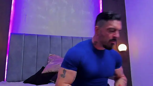 הופעת וובקאם של dennis__coxx
