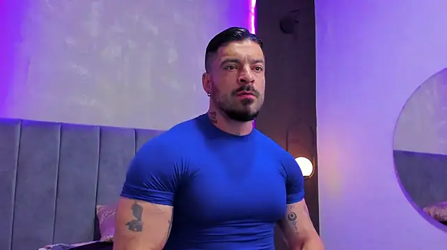 dennis__coxx Show in webcam