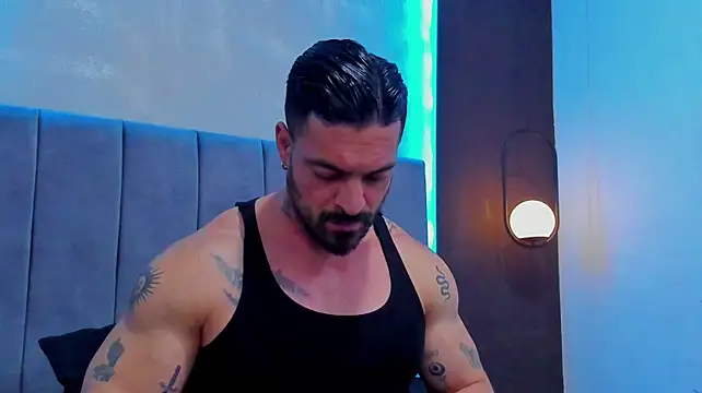 dennis__coxx: διαδικτυακό σόου στην κάμερα
