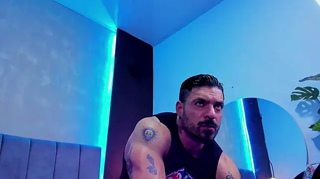 הופעת וובקאם של dennis__coxx