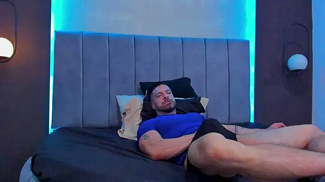 dennis__coxx Шоу с уебкамера