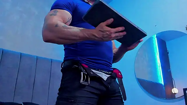 dennis__coxx 在線直播表演