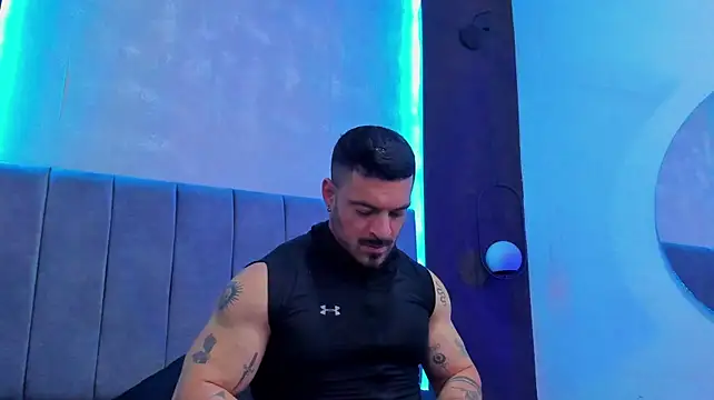 הופעת וובקאם של dennis__coxx