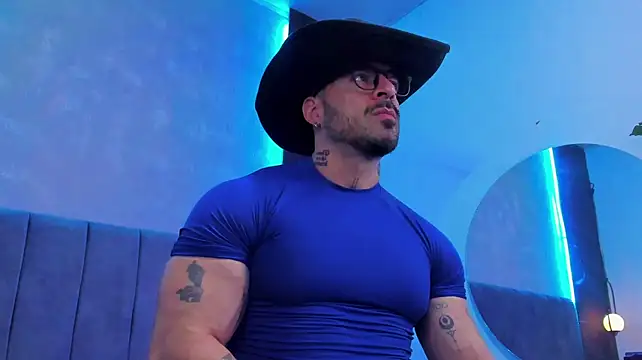 Pokazy przed kamerką – dennis__coxx
