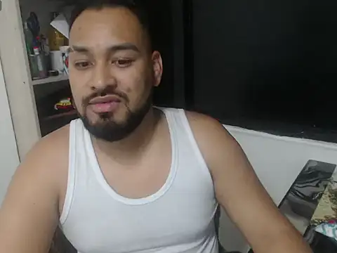 Leo_hot4005 webkamerás műsora