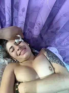 Puka_and_Garu Pertunjukan Webcam