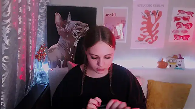 LunaViixen live XXX chat