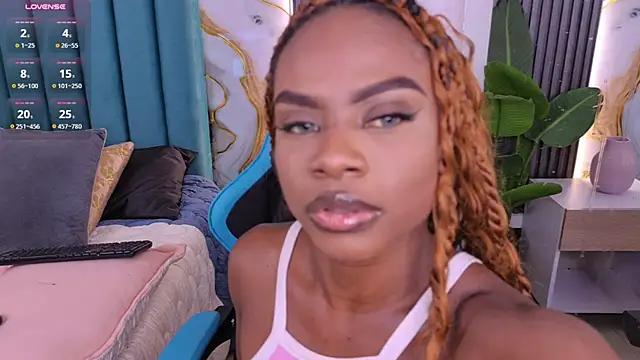 Živý XXX chat LinsyAdaams