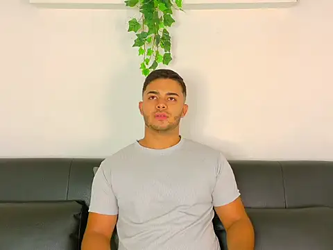 TylerWest_ webkamerás műsora