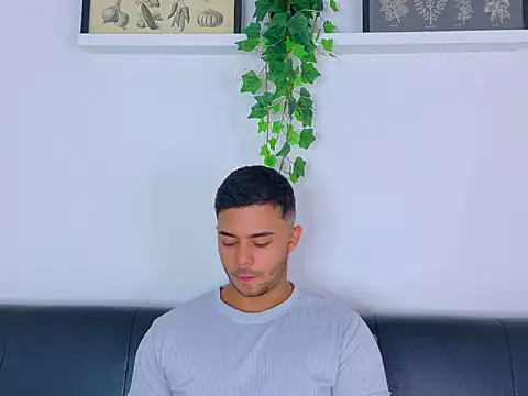 TylerWest_ Шоу с уебкамера