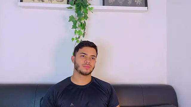 TylerWest_のウェブカメラショー