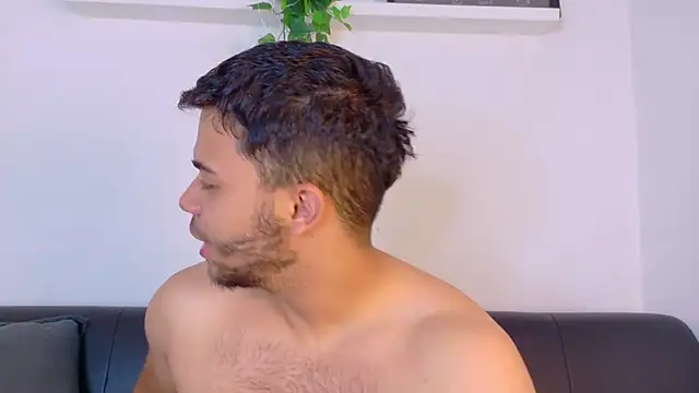 TylerWest_n Webbikameraesitys