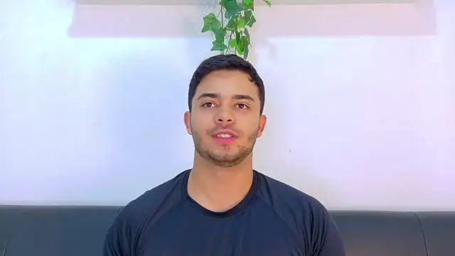 TylerWest_ Pertunjukan Webcam
