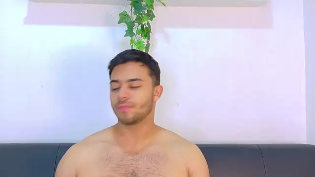 TylerWest_ Pertunjukan Webcam