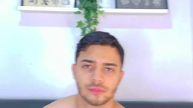 TylerWest_のウェブカメラショー