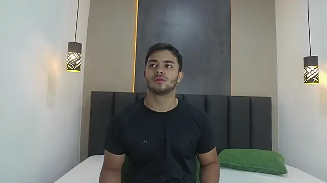 TylerWest_ Pertunjukan Webcam