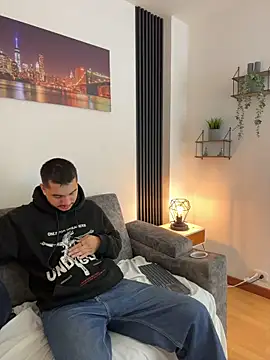AmadeoWild – webcam-show