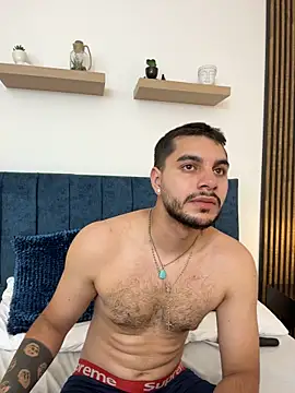 Show de AmadeoWild na webcam