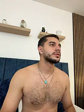 AmadeoWild Webcam show