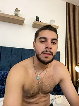 Show modela AmadeoWild na web-kameri