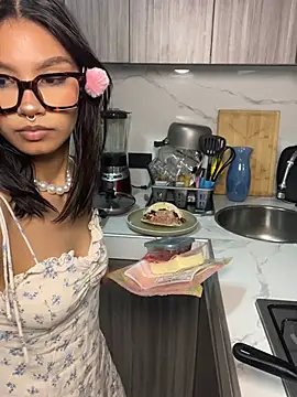 MimiNyxx Live XXX-chat