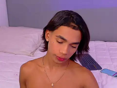 AlanCuute Webcam Show