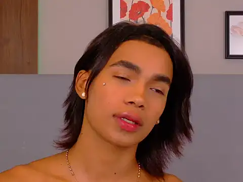 AlanCuute Webcamshow