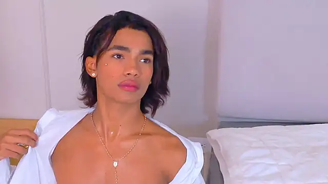 AlanCuute ওয়েবক্যাম শো