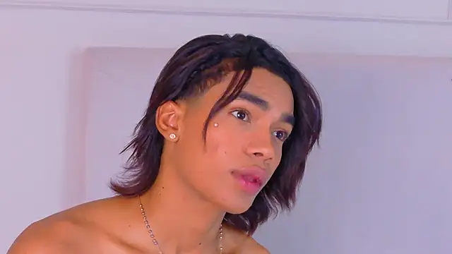AlanCuute Webcam show