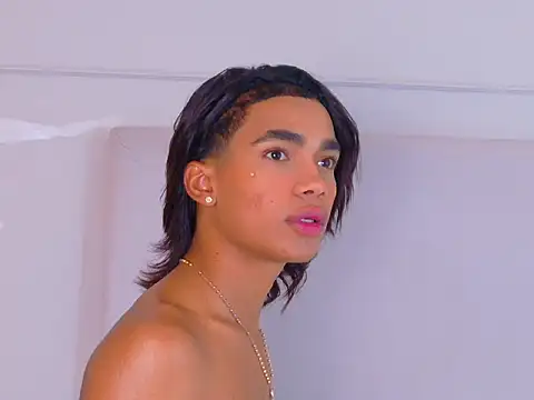 AlanCuute's Webcam Show