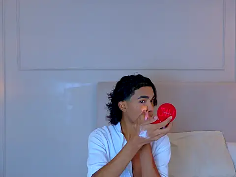 הופעת וובקאם של AlanCuute