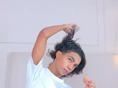 הופעת וובקאם של AlanCuute