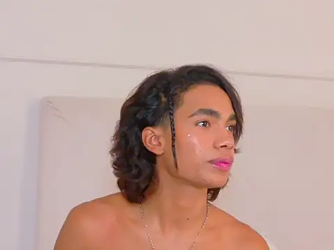 AlanCuute Webcam Show