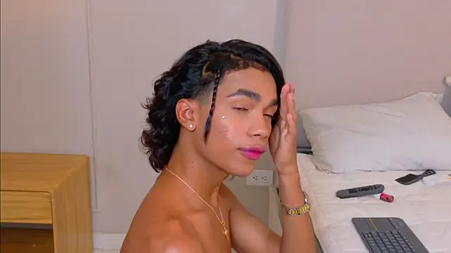 AlanCuute Webcamshow