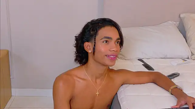 AlanCuute Webcamshow