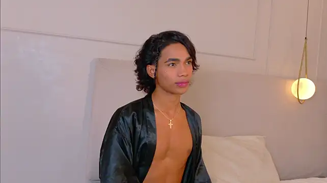 AlanCuute webcam show