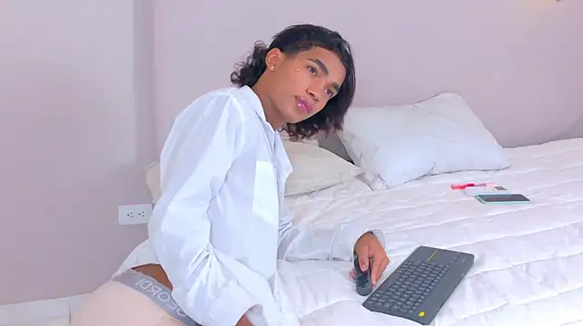 AlanCuute Webcam-Show